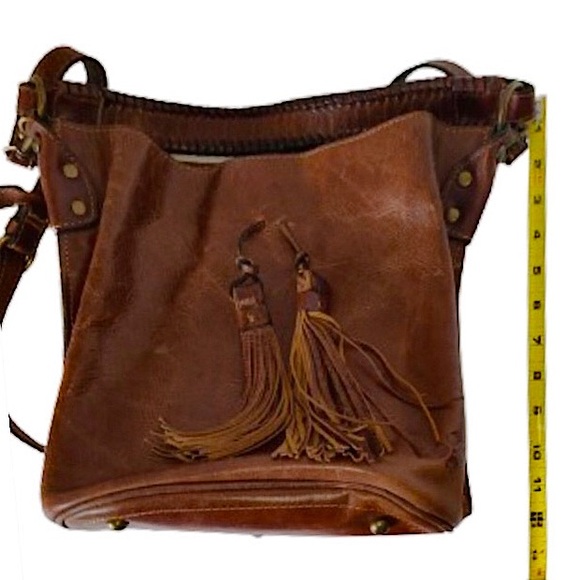 Patricia Nash Otavia Distressed Italian Leather Drawstring Bucket Crossbody Bag - Picture 6 of 9